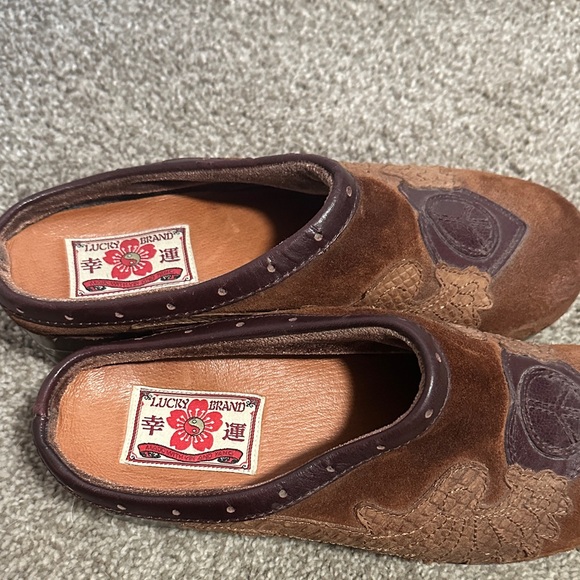 Lucky Brand Brown Suede Slip-Ons with Embroidered Design - Picture 2 of 7